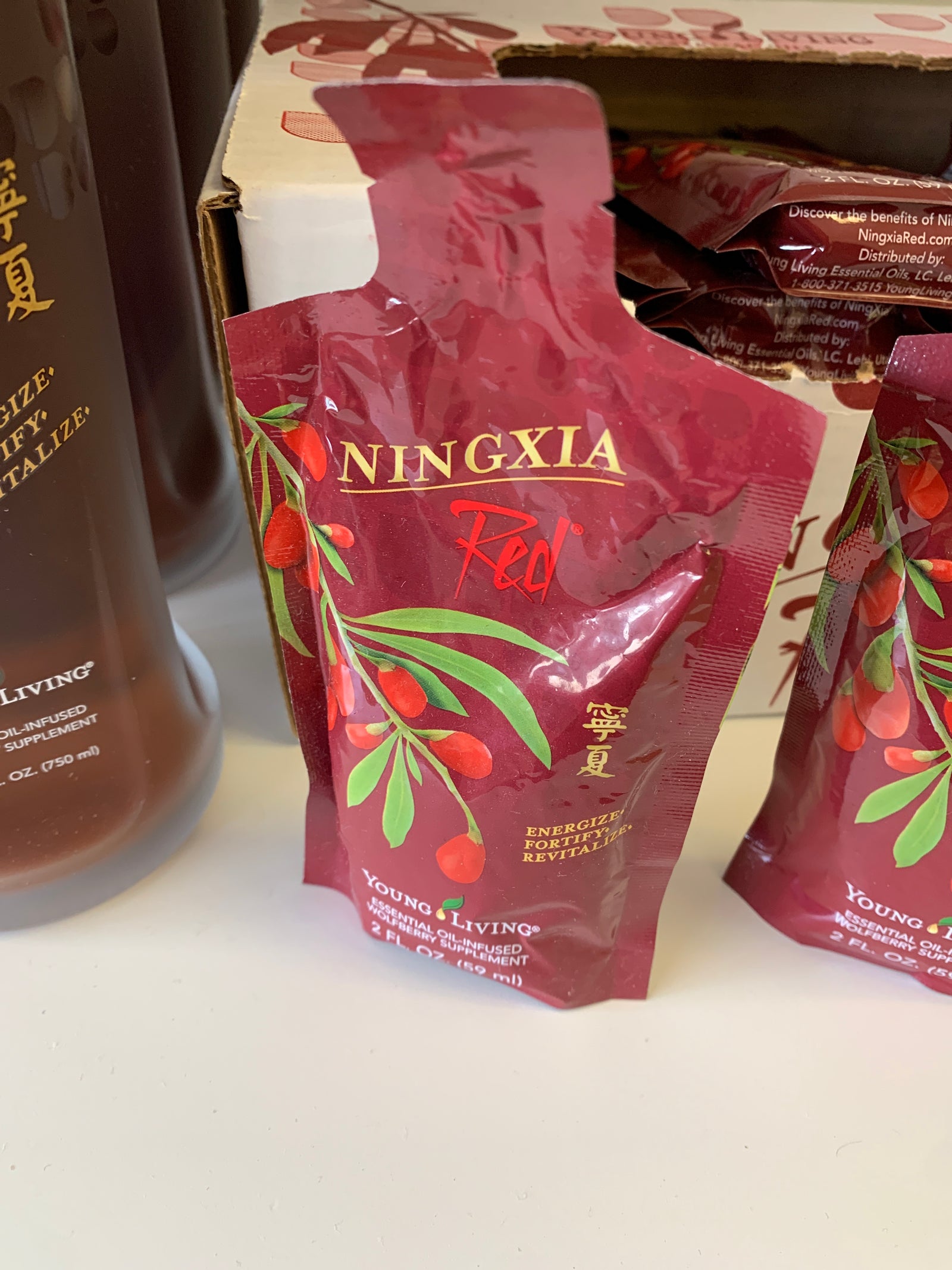 その他 Ningxia Red Young Living Amazon.com: Young Living Ningxia Red, 2 oz Packets (Pack of 60